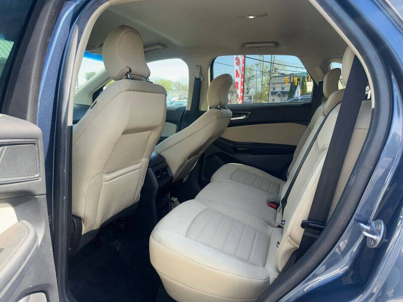 2018 Ford Edge SE