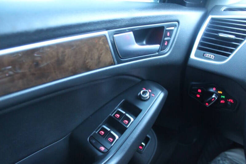 2017 Audi Q5 2.0T quattro Premium