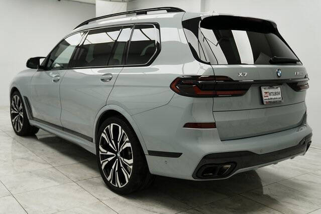 2024 BMW X7 M60i