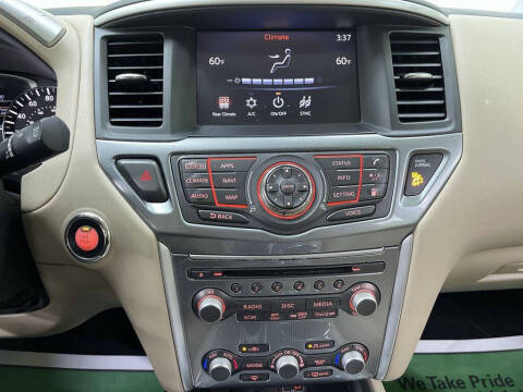 2019 Nissan Pathfinder SL