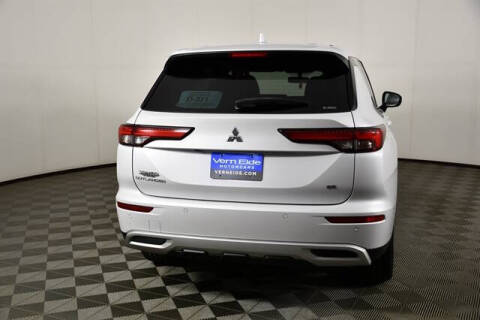 2022 Mitsubishi Outlander SE