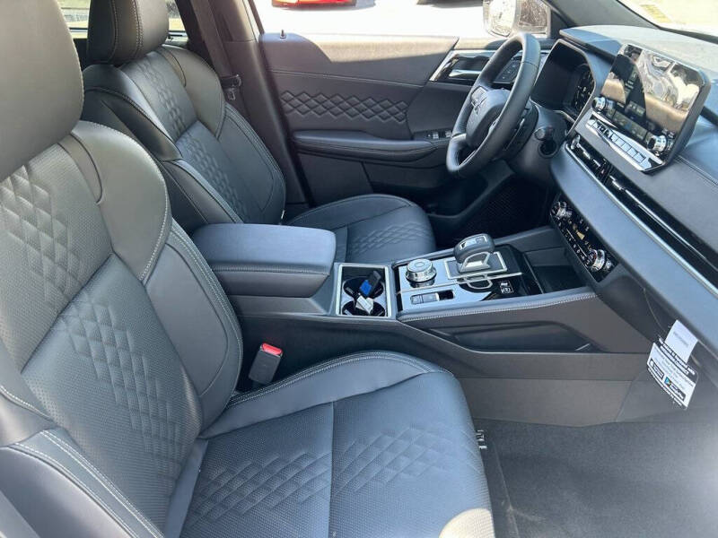 2025 Mitsubishi Outlander PHEV SEL