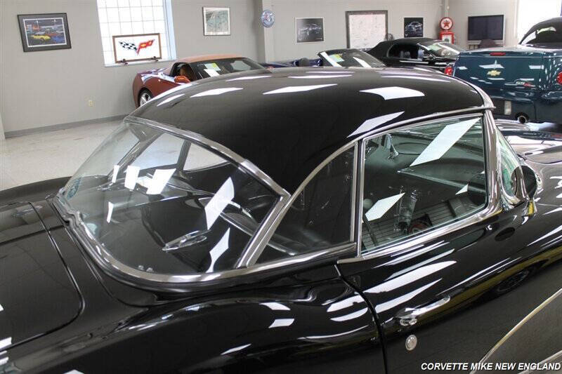 1961 Chevrolet Corvette 30