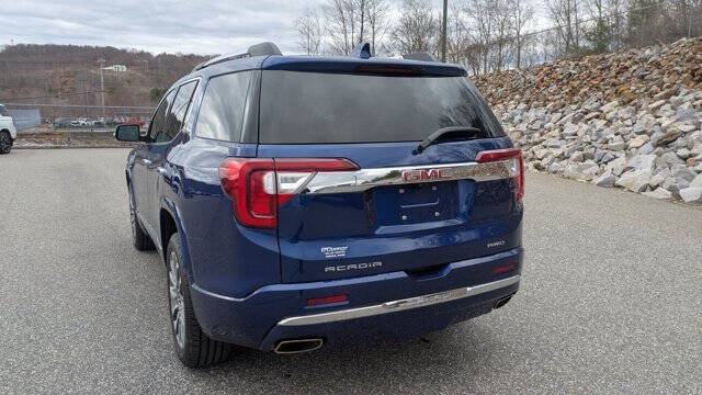 2023 GMC Acadia Denali