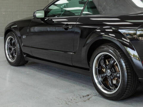 2005 Ford Mustang