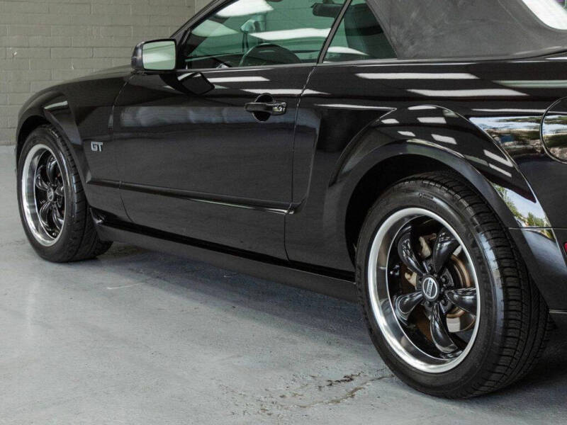 2005 Ford Mustang