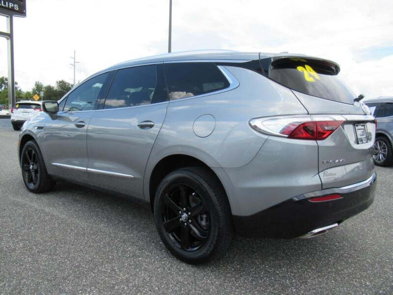 2024 Buick Enclave Essence