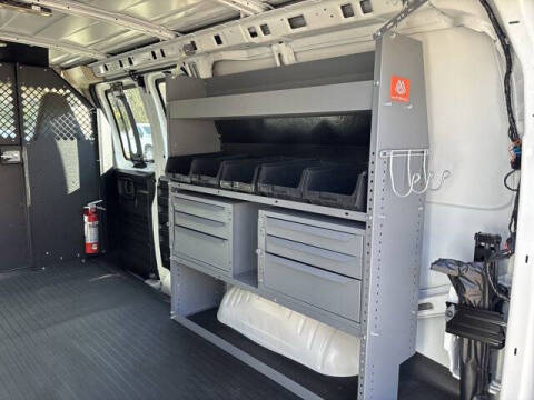 2025 Chevrolet Express 2500