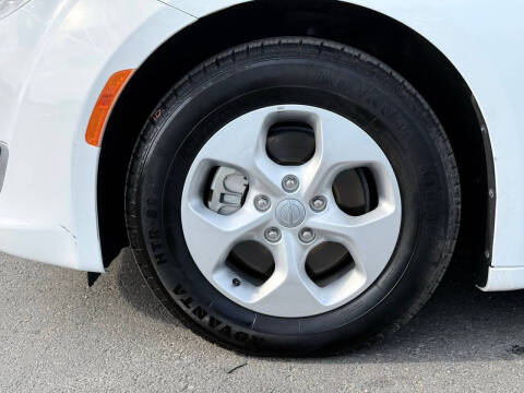 2018 Chrysler Pacifica Hybrid Touring Plus