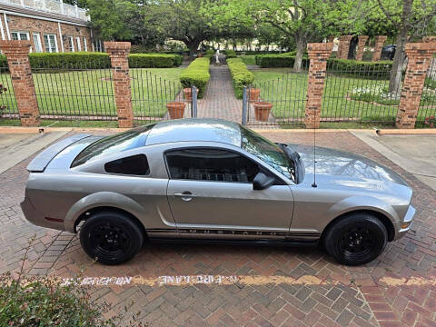 2008 Ford Mustang V6 Deluxe
