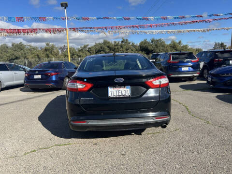 2016 Ford Fusion SE