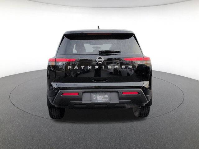 2024 Nissan Pathfinder S