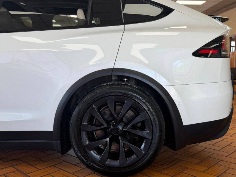 2023 Tesla Model X Standard Range