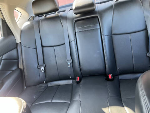 2015 Infiniti Q70 3.7