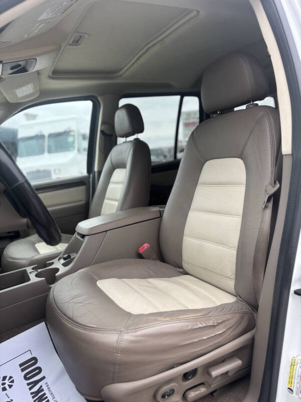 2005 Ford Explorer Eddie Bauer