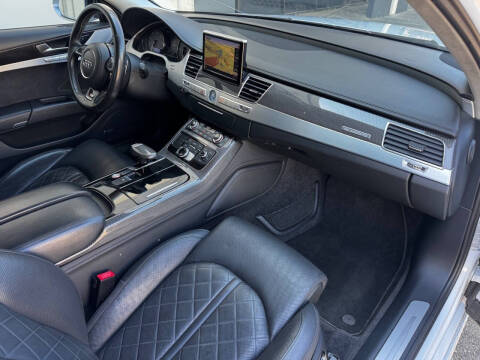 2014 Audi S8 4.0T quattro