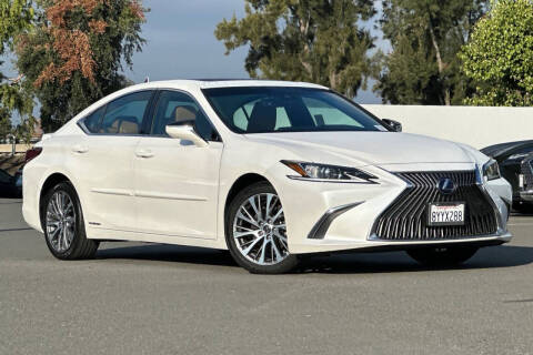 2021 Lexus ES 300h