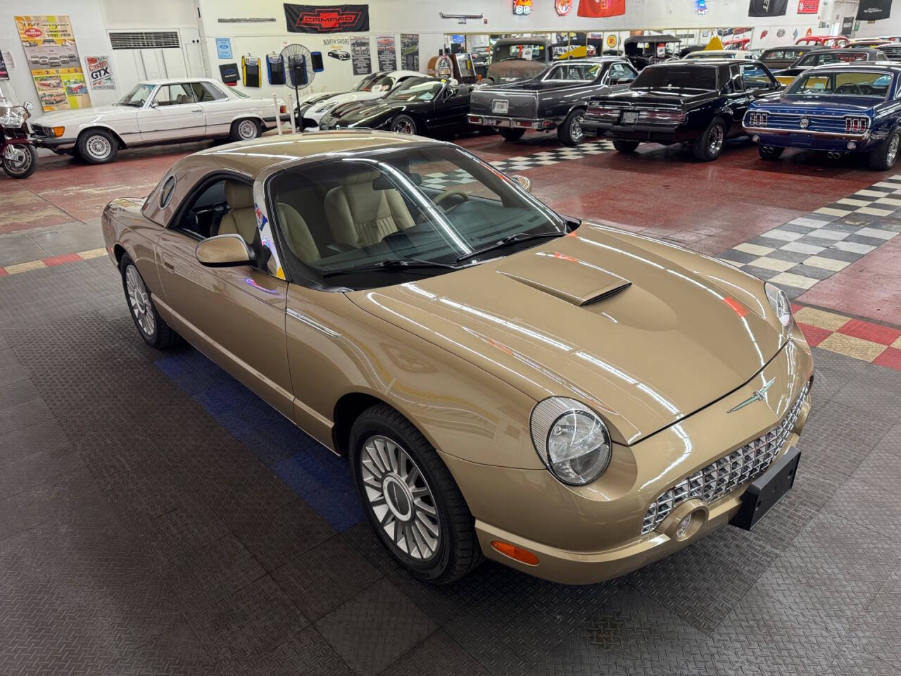 2005 Ford Thunderbird 46