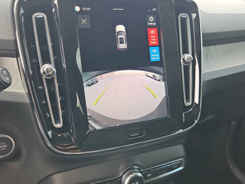 2026 Volvo XC40 B5 Core