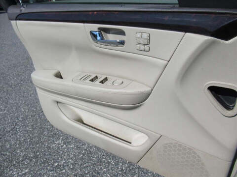 2010 Cadillac DTS Luxury Collection