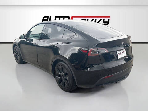 2025 Tesla Model Y Long Range
