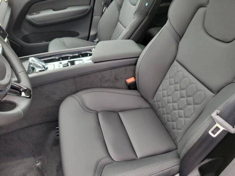 2026 Volvo XC60 B5 Core