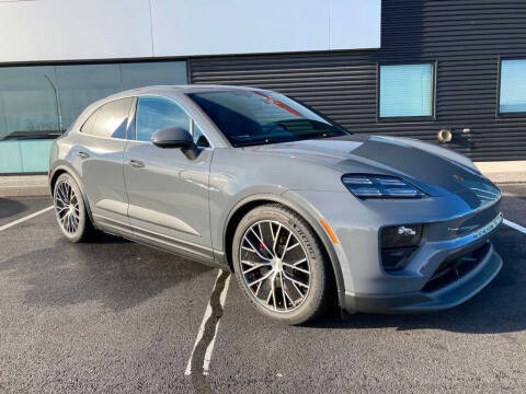 2025 Porsche Macan 4S Electric