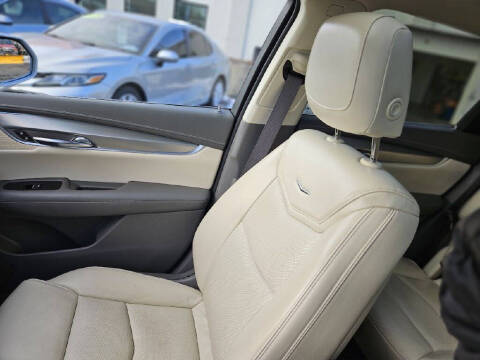 2018 Cadillac XT5 Luxury