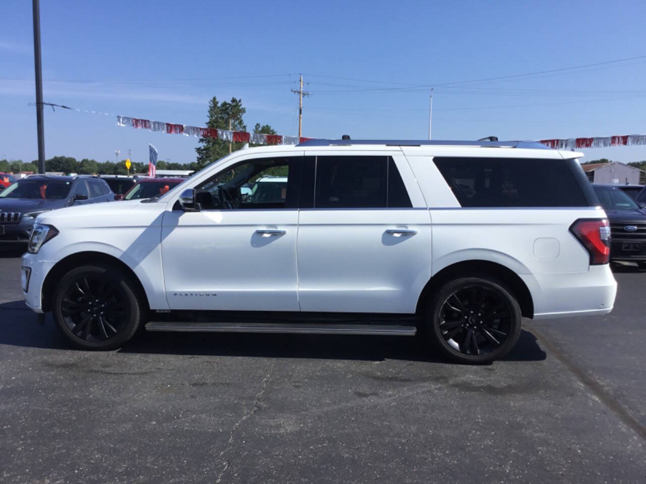 White 2020 Ford Expedition MAX Platinum 4x4 Platinum 4dr SUV 2