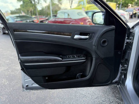 2011 Chrysler 300