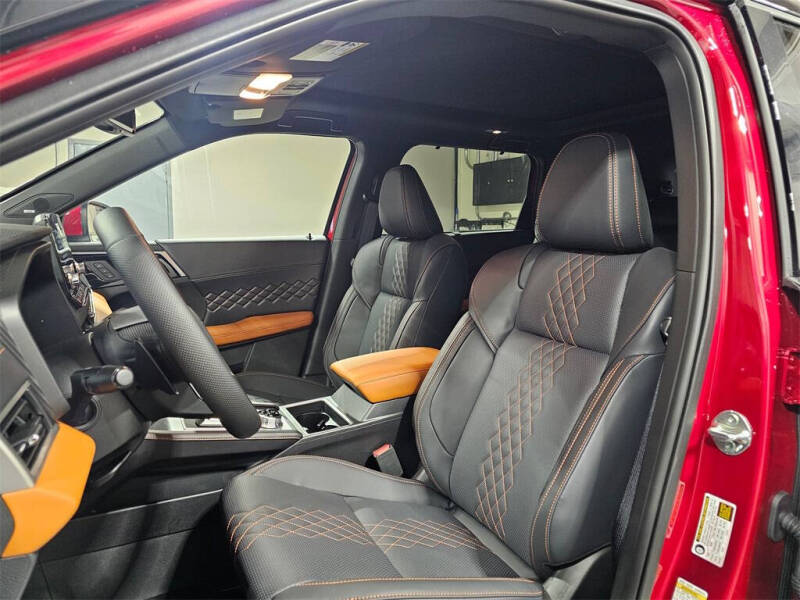 2025 Mitsubishi Outlander PHEV