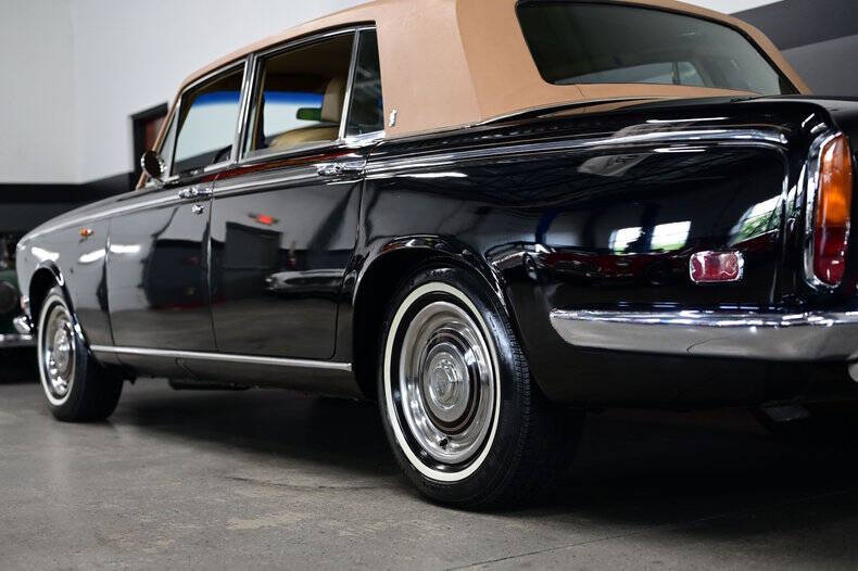 1972 Rolls-Royce SILVER CLOUD LWB