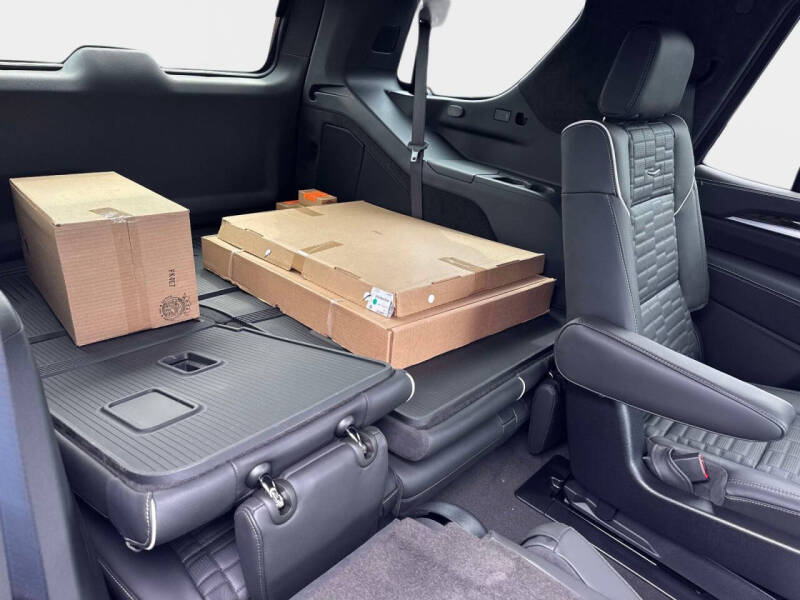 2026 Cadillac Escalade Platinum Luxury