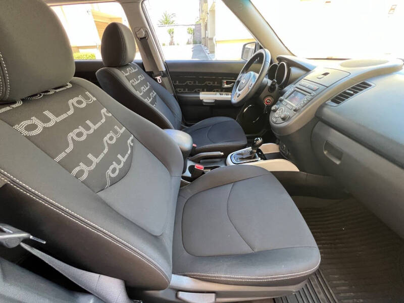 2012 Kia Soul +