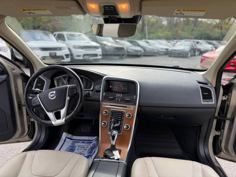 2017 Volvo XC60 T5 Inscription