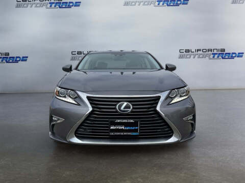 2016 Lexus ES 300h