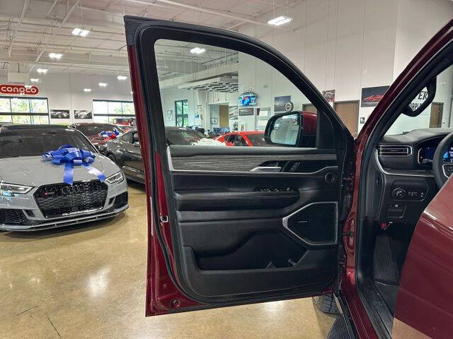 2022 Jeep Wagoneer Series III