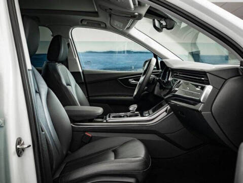 2022 Audi Q7 quattro Premium Plus 55 TFSI