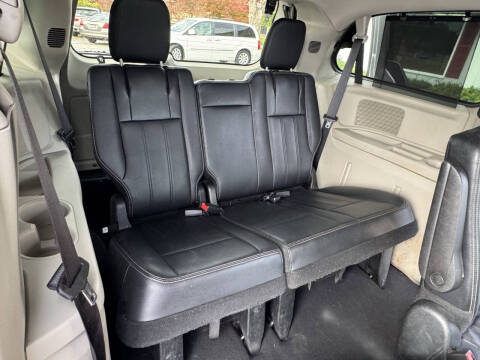 2015 Chrysler Town and Country Touring