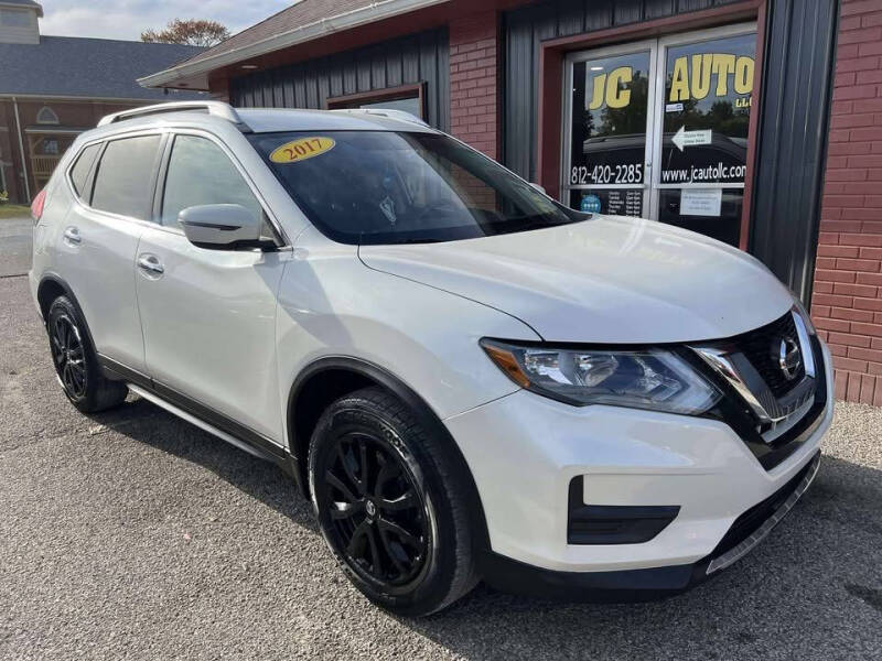 2017 Nissan Rogue SV's photo