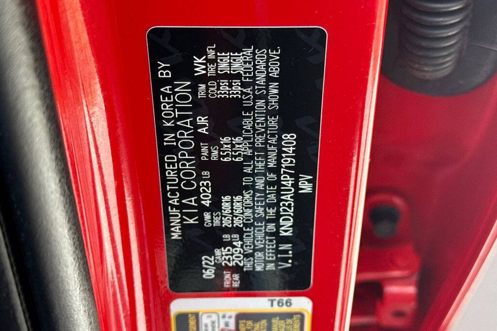 Red 2023 Kia Soul LX LX 4dr Crossover 28