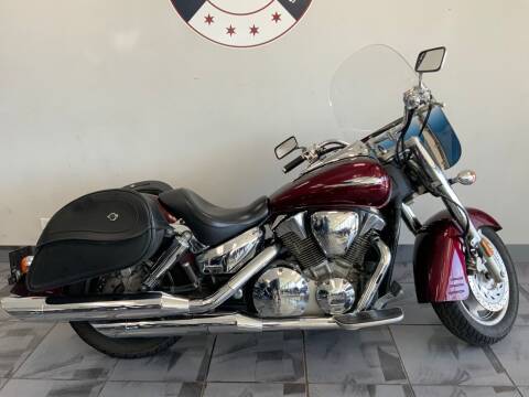 2006 Honda VTX for sale at CHICAGO CYCLES & MOTORSPORTS INC. in Stone Park IL