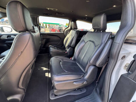 2024 Chrysler Pacifica Plug-In Hybrid