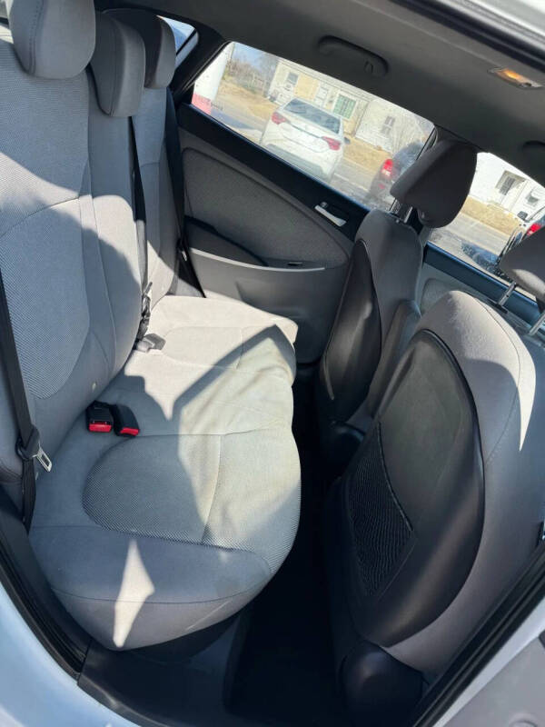 2012 Hyundai Accent GS