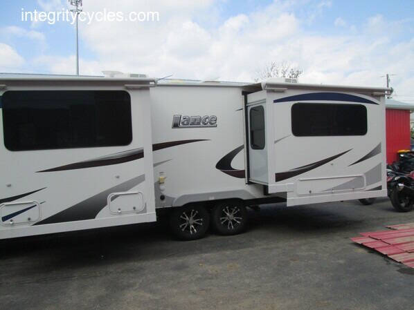 2020 Lance Camper 2465