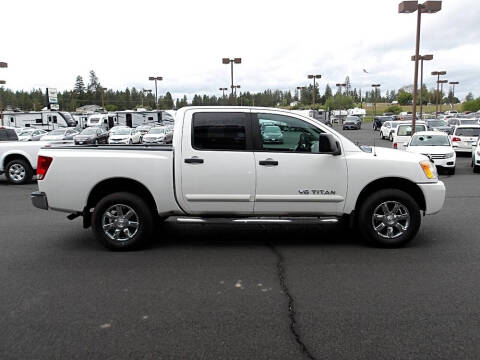 2011 Nissan Titan SV