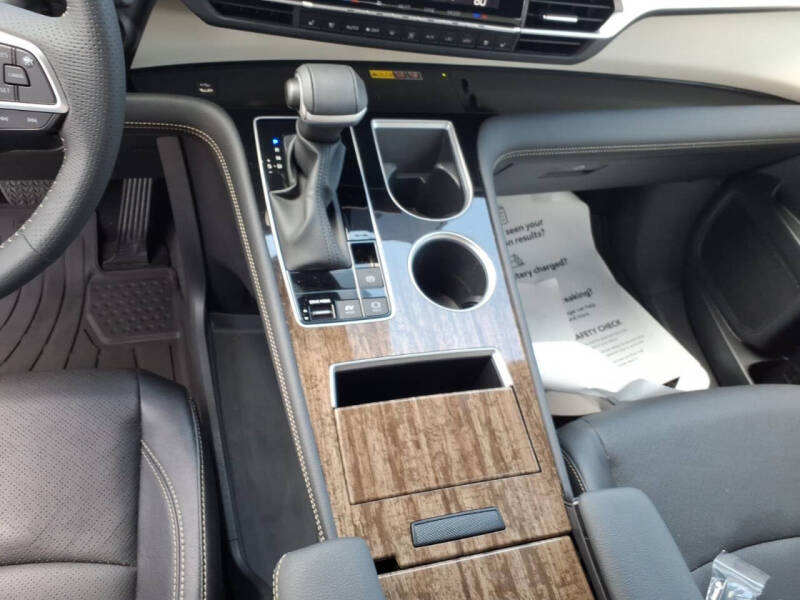 2025 Toyota Sienna Limited 7-Passenger