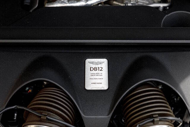 2024 Aston Martin DB12 V8