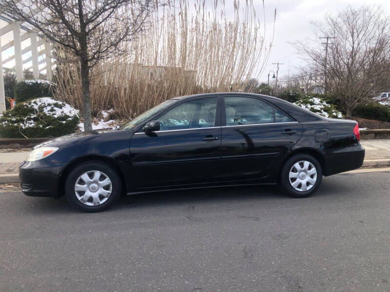 2002 Toyota Camry LE photo 3