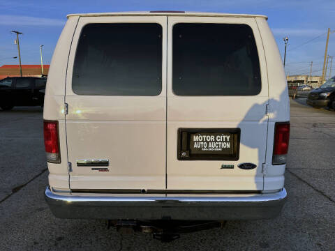 2014 Ford E-Series E-350 SD XL